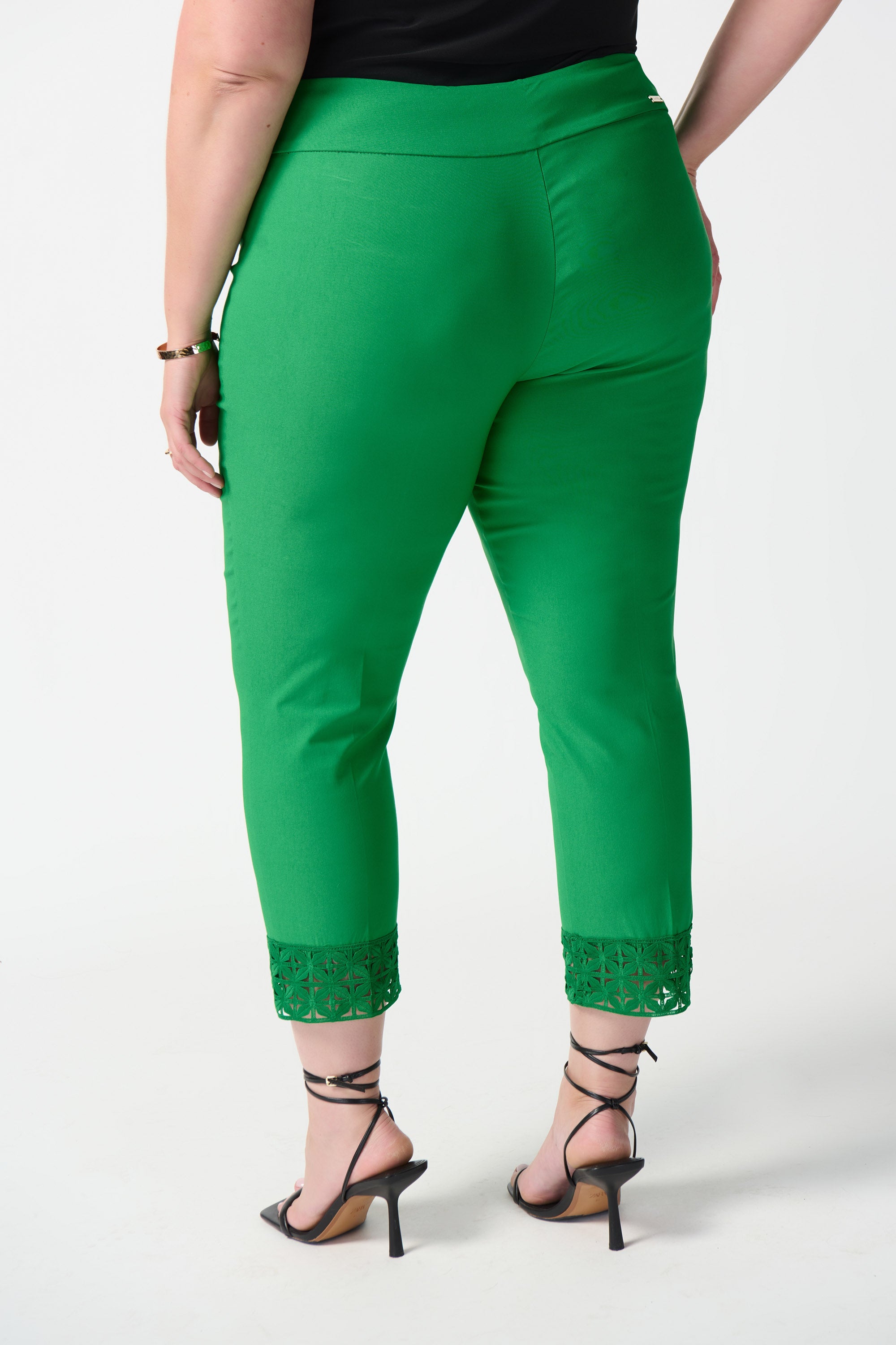 Joseph Ribkoff Millennium Crop Pull-on Pants Black 241102 – A Passion for  Fashion Inc.