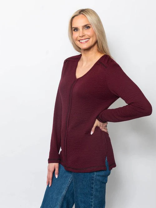 Snoskins Seersucker V-Neck Contrast Inside-out Seam Top
