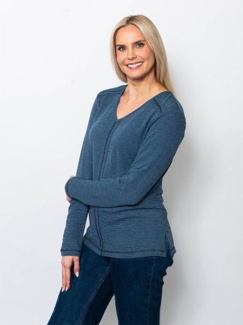 Snoskins Seersucker V-neck top with contrast thread 66694-F25