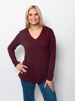 Snoskins Seersucker V-neck top with contrast thread 66694-F25