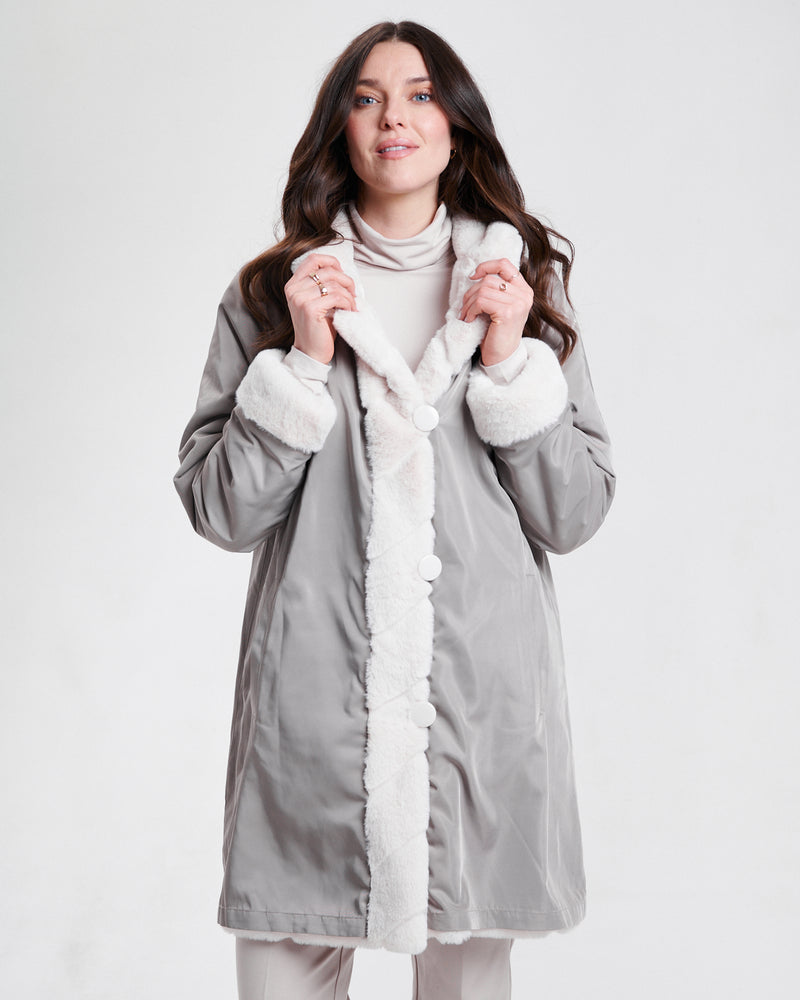 Nikki Jones Reversible faux fur coat with diagonal jacquard stitch 8129-376 F25, Ecru, Teal, Black
