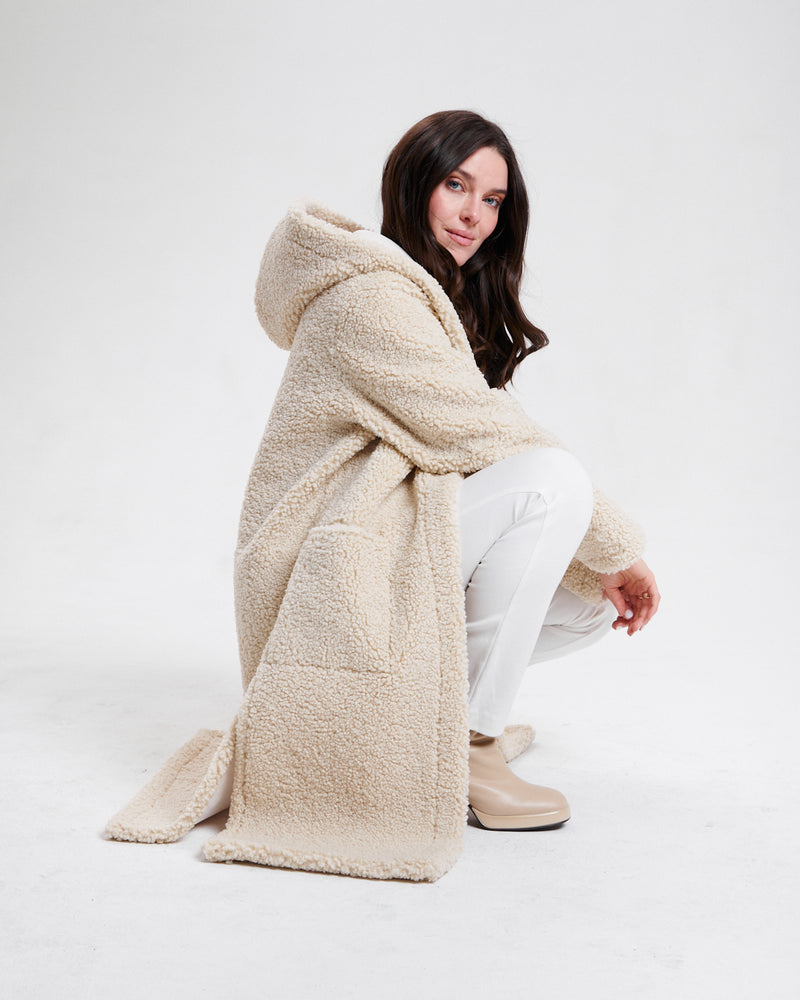 Nikki Jones Reversible Faux Shearling to Sherpa Ecru 8131-606 F25