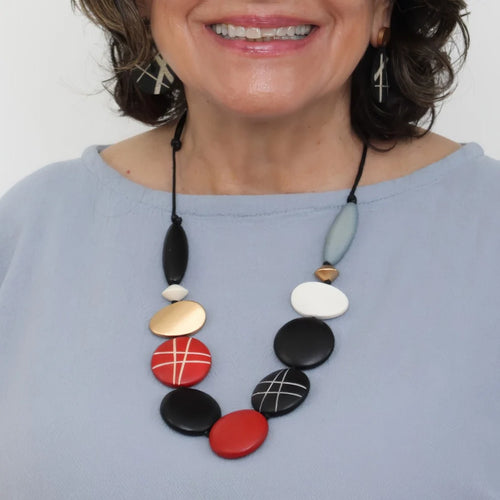 Sylca Black Carved Bead Carla Necklace BP25N27