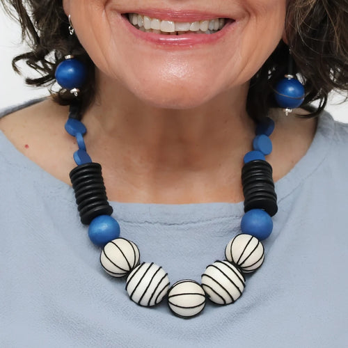 Sylca Raspberry Maris Threaded Ball Statement Necklace TG25N08