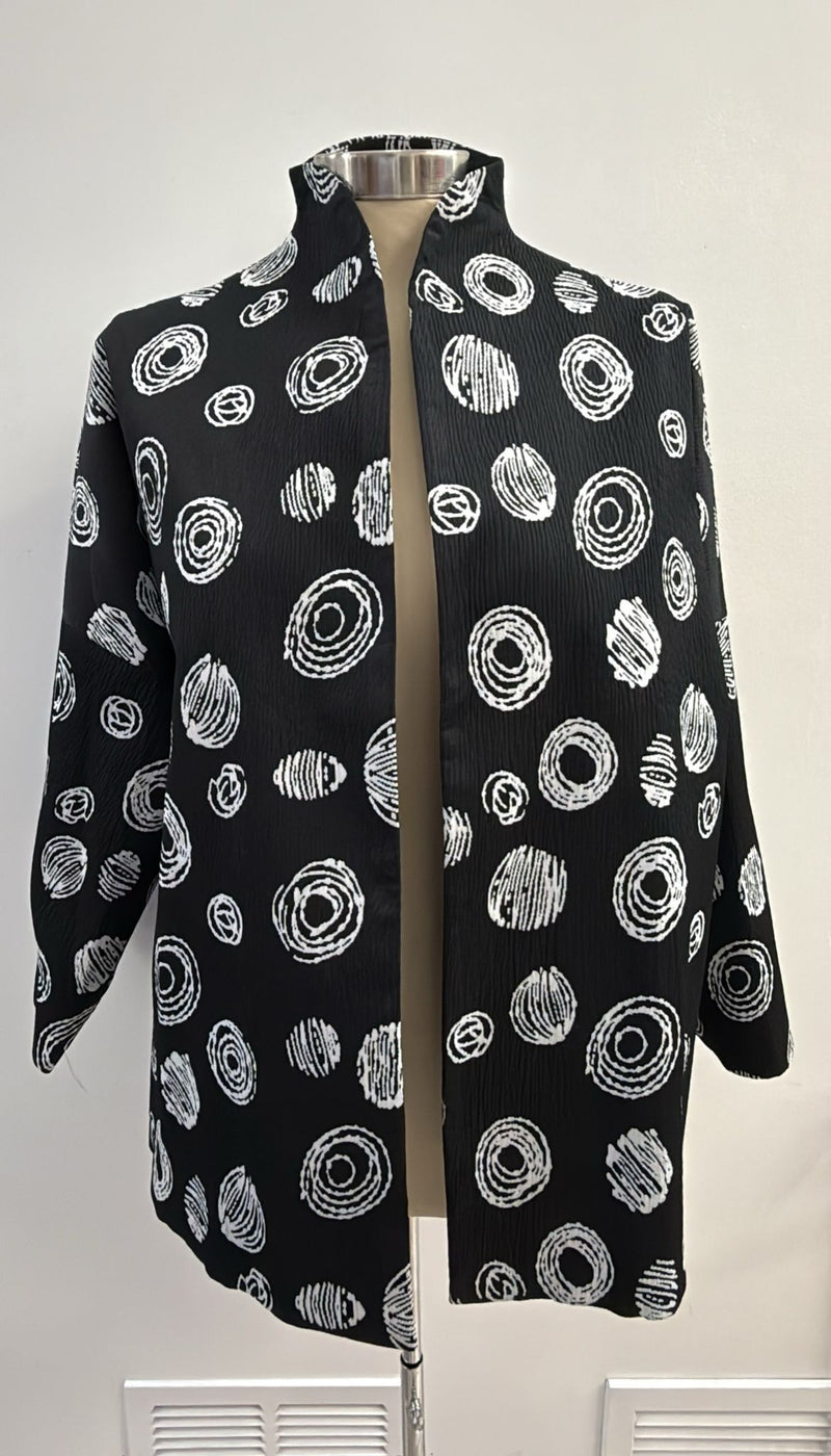 Grace Chuang short slim fit w/ multi circle prinT JB 1671
