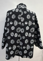 Grace Chuang short slim fit w/ multi circle prinT JB 1671