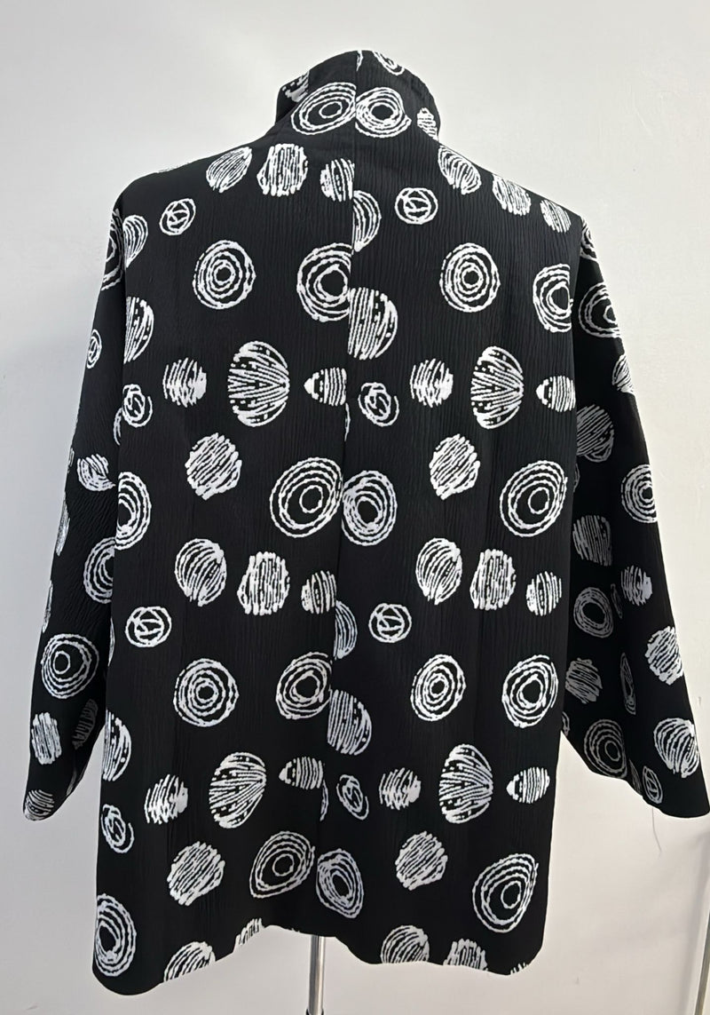Grace Chuang short slim fit w/ multi circle prinT JB 1671