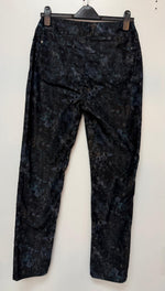 Lisette Pant  9941032