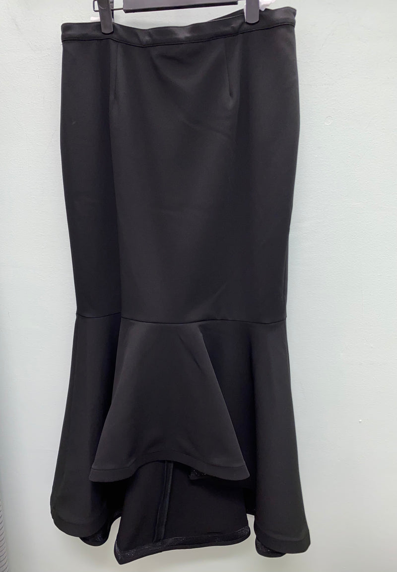 Alberto Macalli fancy skirt Size 12 black