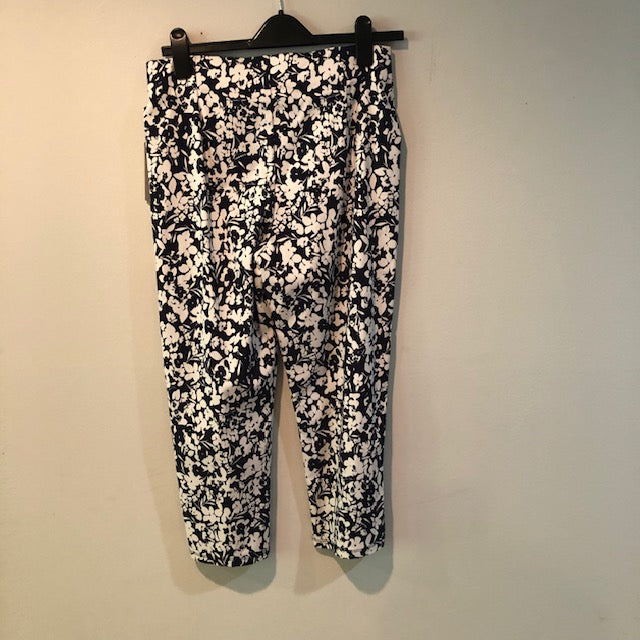 Floral printed crop pant by Zoe size S