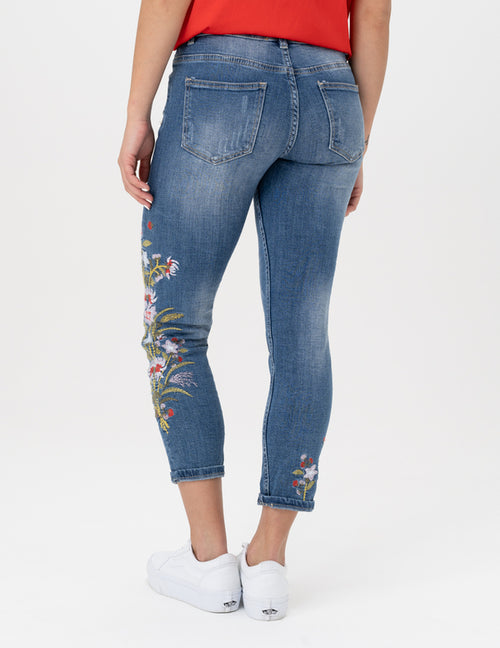 Renuar 3D Jean with Embroidery Jean Style R10039D