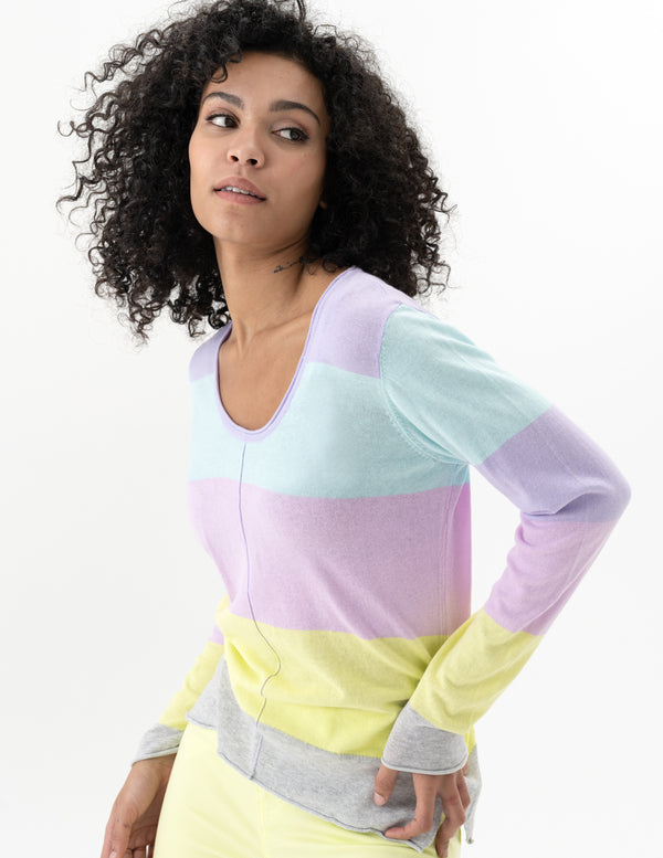 Renuar Long Sleeve Lightweight Sweater R6835